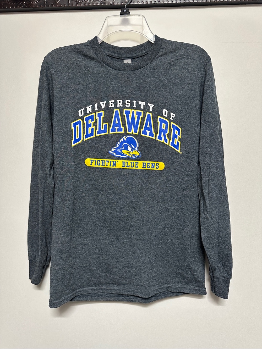 Gildan Dark Gray University of Delaware Long Sleeve Tee Blue & Yellow Logo S